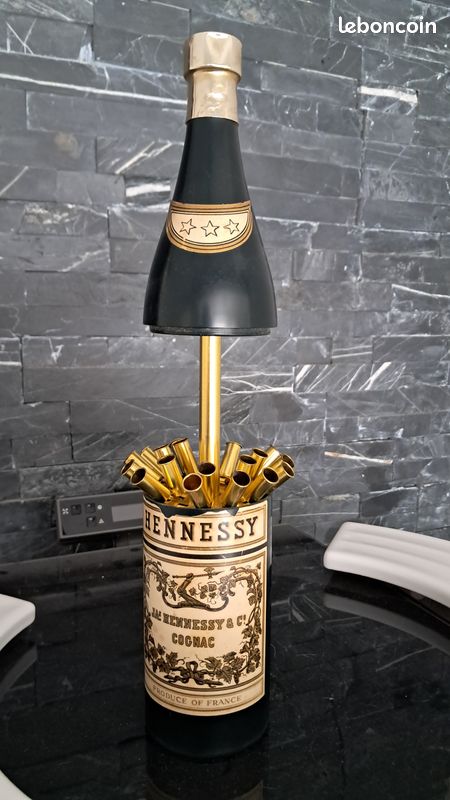 hennessy cigarette holder Bouteille cognac Hennessy porte cigarette musicale vintage Pièce de  collection des années 1970