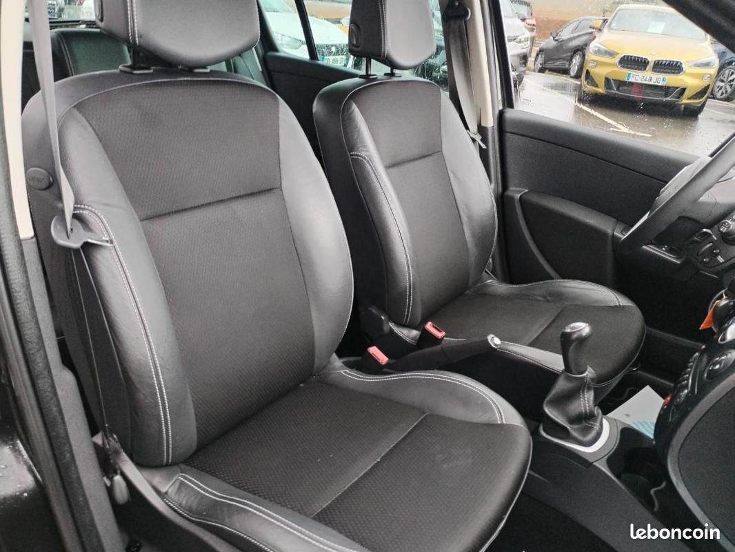 Renault Clio III 1.5 DCI 85 DYNAMIQUE 5P (image 9)
