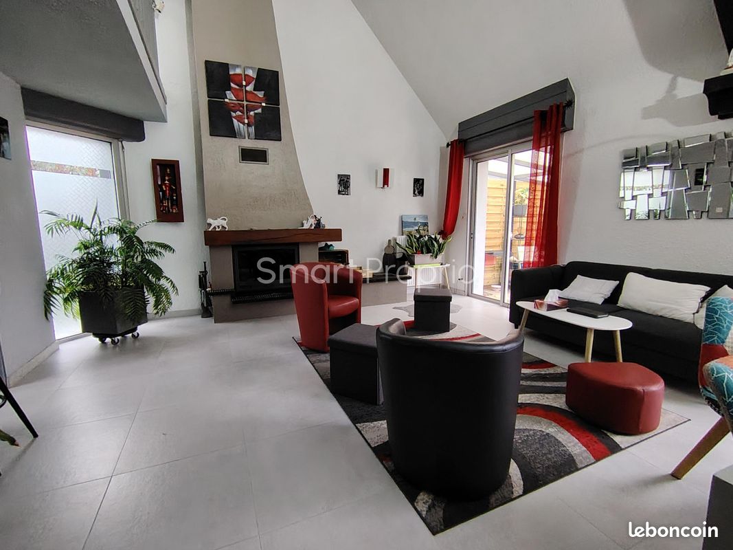 Maison 6 pièces 125 m² · à Saint-Molf · 125 m² · 374 000 €