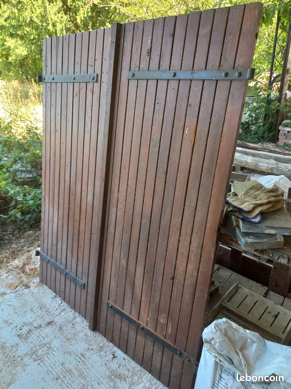 Volet bois 120x H140cm (image 3)