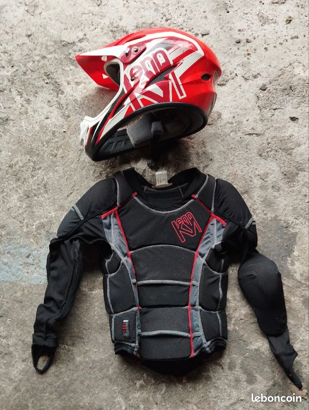 Casque et plastron Bmx (image 2)