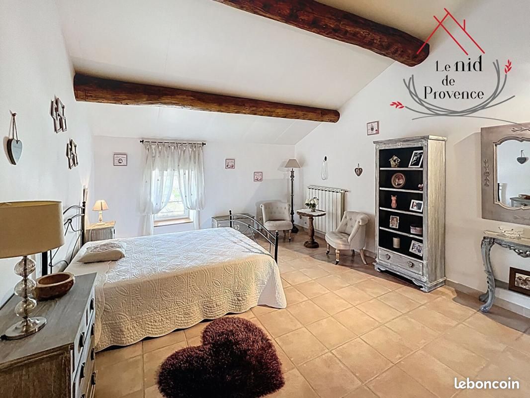 Maison 11 pièces 463 m² · à Althen-des-Paluds · 463 m² · 1 365 000 €
