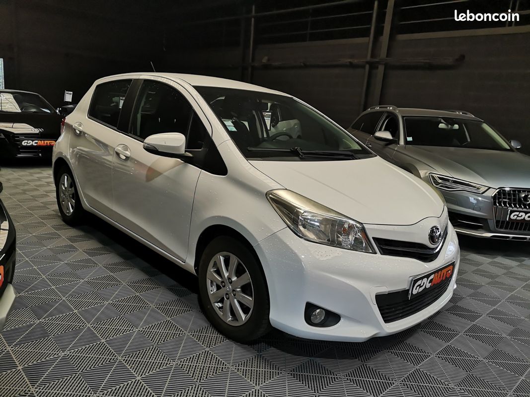 Toyota Yaris 1.0 VVTI 70 TENDANCE (image 3)