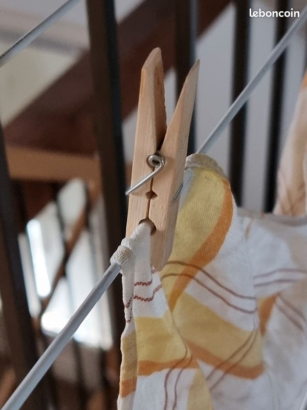 Pinces a linge en bois d'occasion - Linge de maison