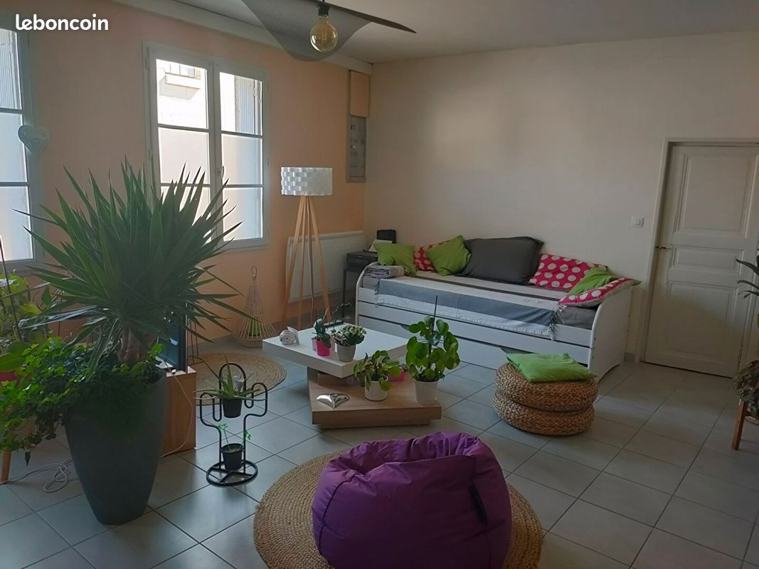 Appartement 3 pièces 80 m² · à Nazelles-Négron · 80 m² · 722 €/mois