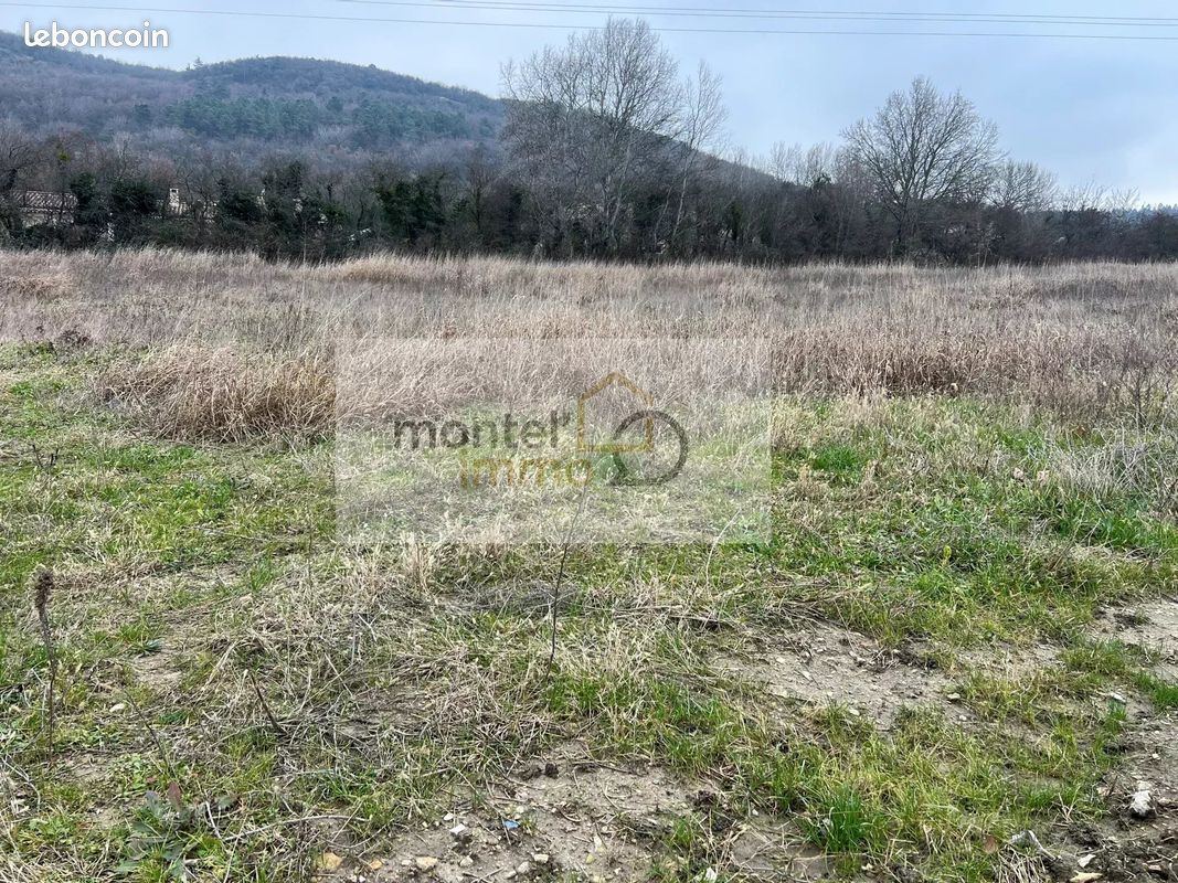 Terrain 833 m² · à La Touche · 833 m² · 120 964 €
