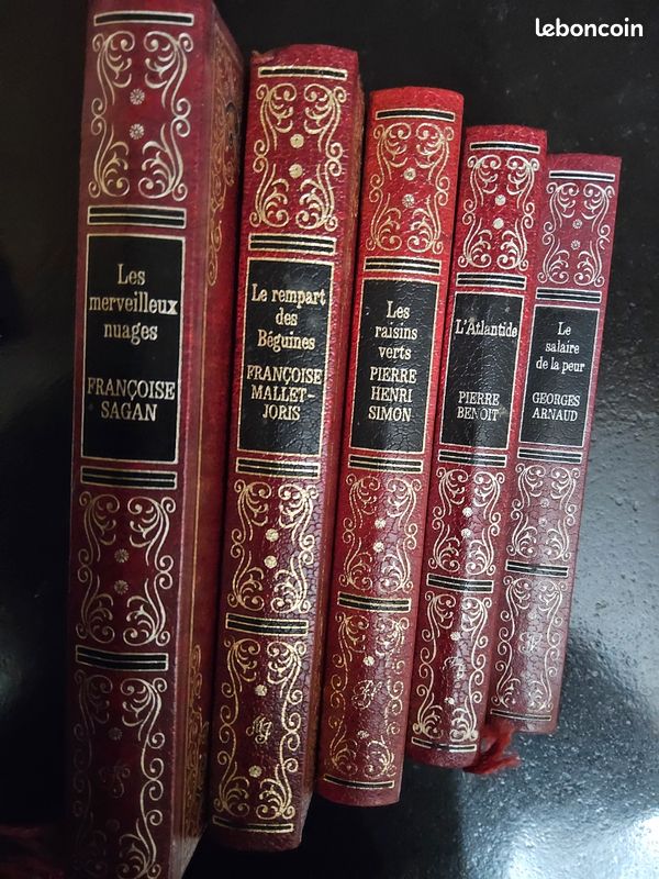 Lot Livres Éditions De Crémille et De Saint - Clair (image 1)