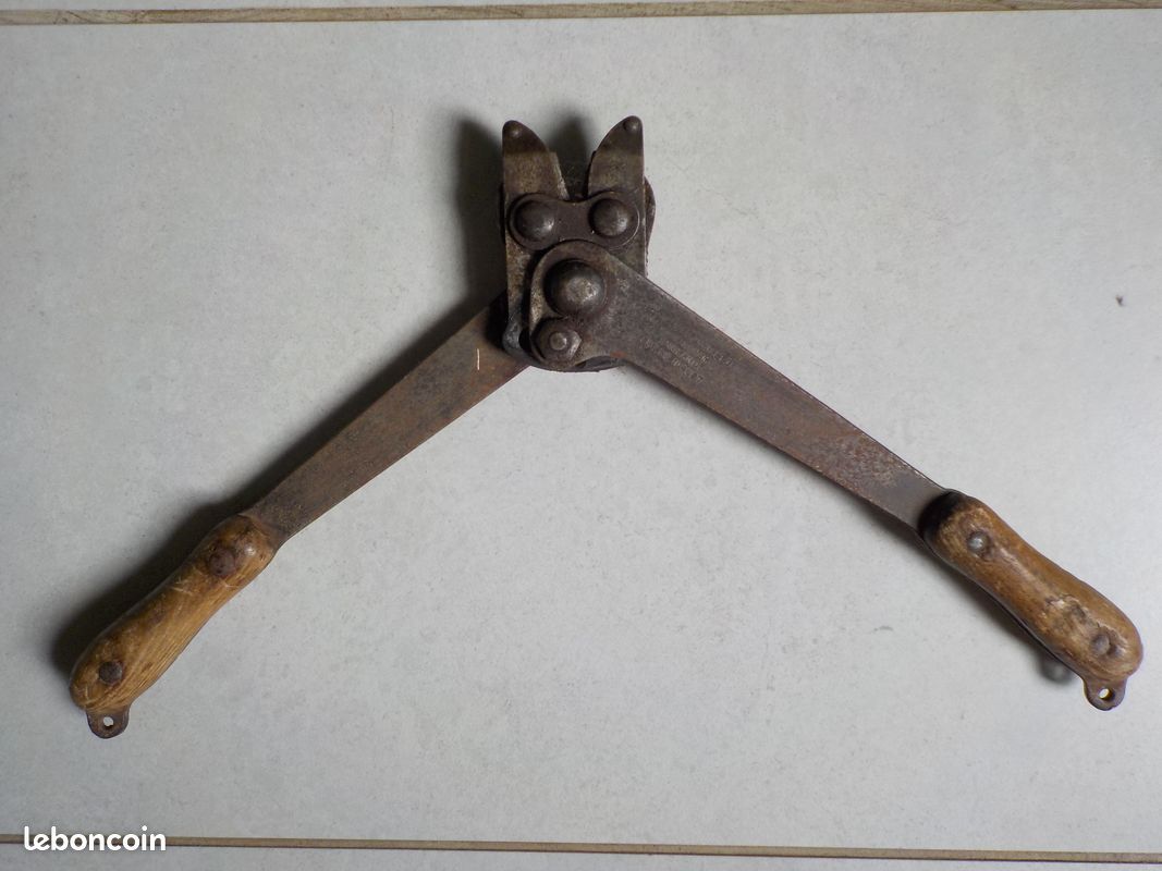 Pince coupante pour fil de fer barbelé de l'armée britannique de la Première Guerre mondiale (image 3)