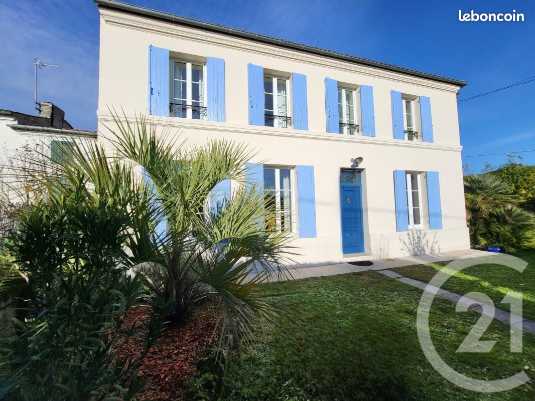 Maison 5 pièces 152 m² · à Saintes · 152 m² · 349 500 €