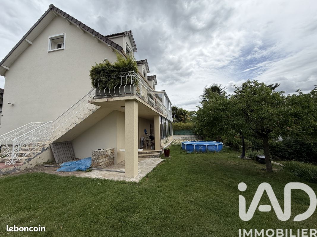 Maison 6 pièces 121 m² · à Saintry-sur-Seine · 121 m² · 359 000 €