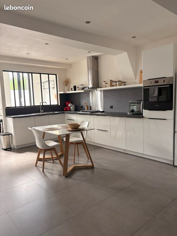 Maison 8 pièces 130 m² · à Pompignan · 130 m² · 179 000 €