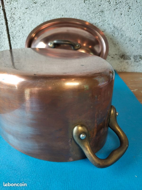 Ancienne Cocotte Ovale En Cuivre Vierzon Fabriquée En France Avec Couvercle