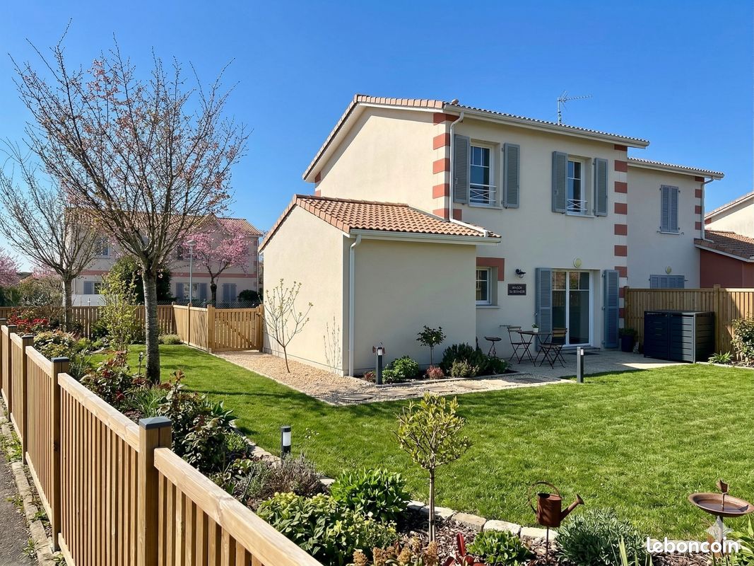 Maison 4 pièces 78 m² · à Arès · 78 m² · 320 000 €