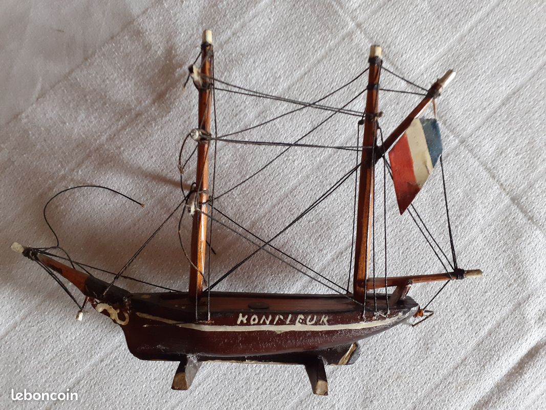 Petite maquette bateau (image 1)