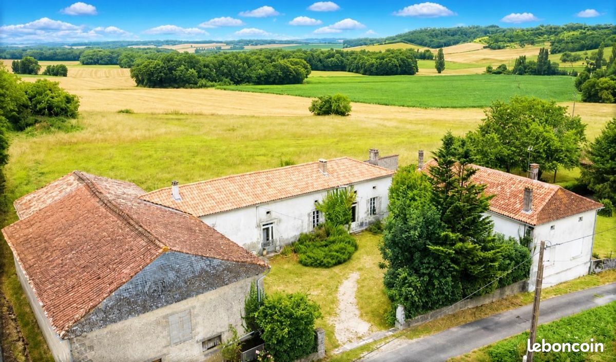 Maison 9 pièces 186 m² · à Chalais · 186 m² · 199 500 €