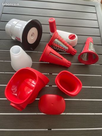 Adaptachef Tupperware – Lot : Râpe, Presse-agrumes, Hachoir, Cône à Spaghetti – Occasion
