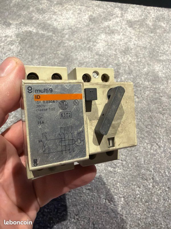 Interrupteur différentiel Merlin Gerin 4 X 25 A 30 mA (image 2)