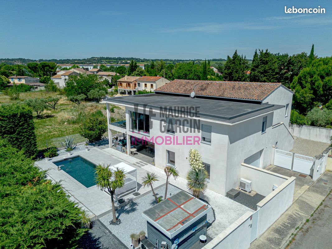 Maison 13 pièces 391 m² · à Bédarrides · 391 m² · 855 000 €