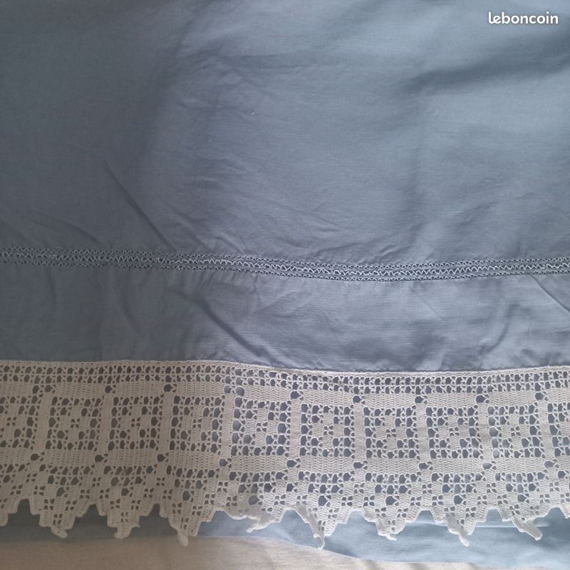 Drap brodé (image 1)