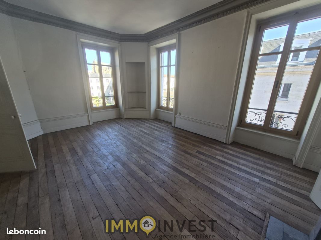 Appartement 5 pièces 125 m² · à Limoges · 125 m² · 130 000 €