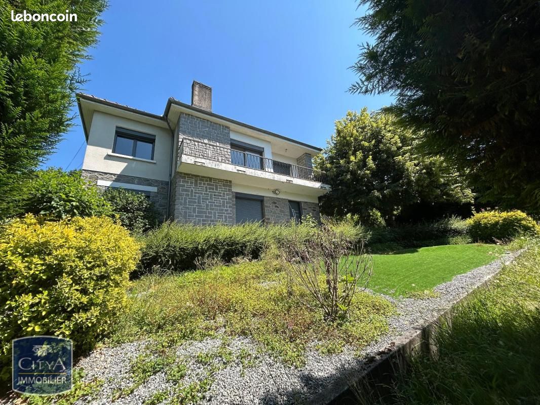Maison 6 pièces 136 m² · à Tulle · 136 m² · 1 100 €