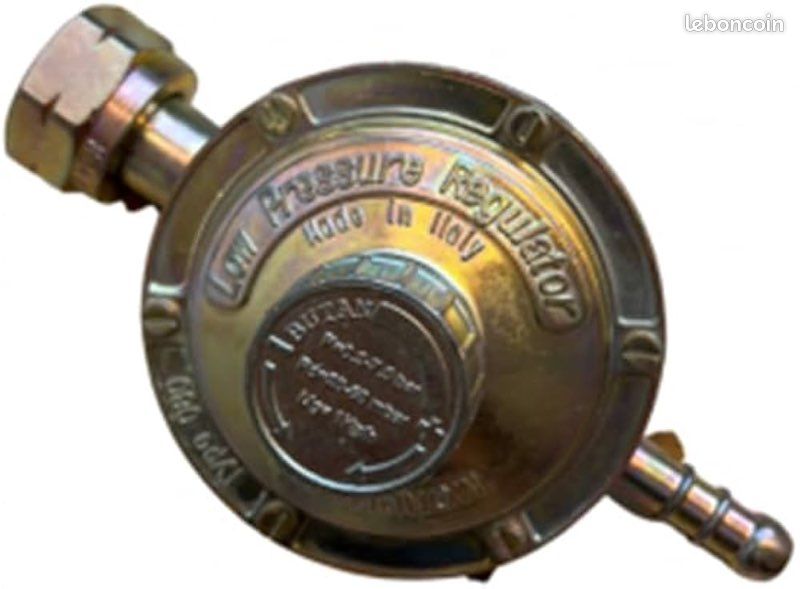 Kit Régulateur 30 Mbar + 1,5 M + 2 Colliers De Serrage Butano