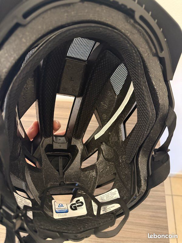 Casque ABUS avec lumière (image 3)