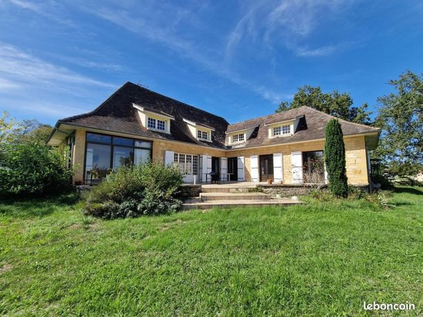 Maison 9 pièces 280 m²