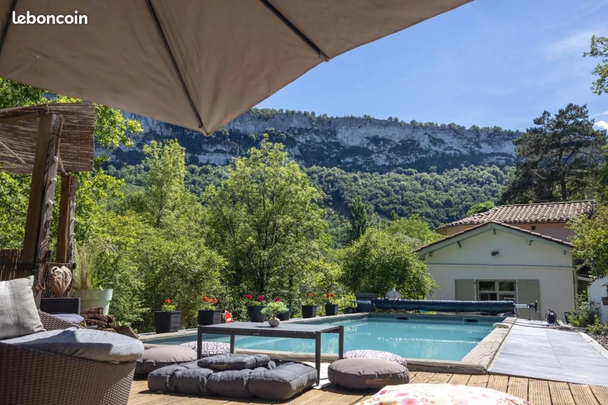 Maison 4 pièces 130 m² · à Saint-Antonin-Noble-Val · 130 m² · 480 000 €