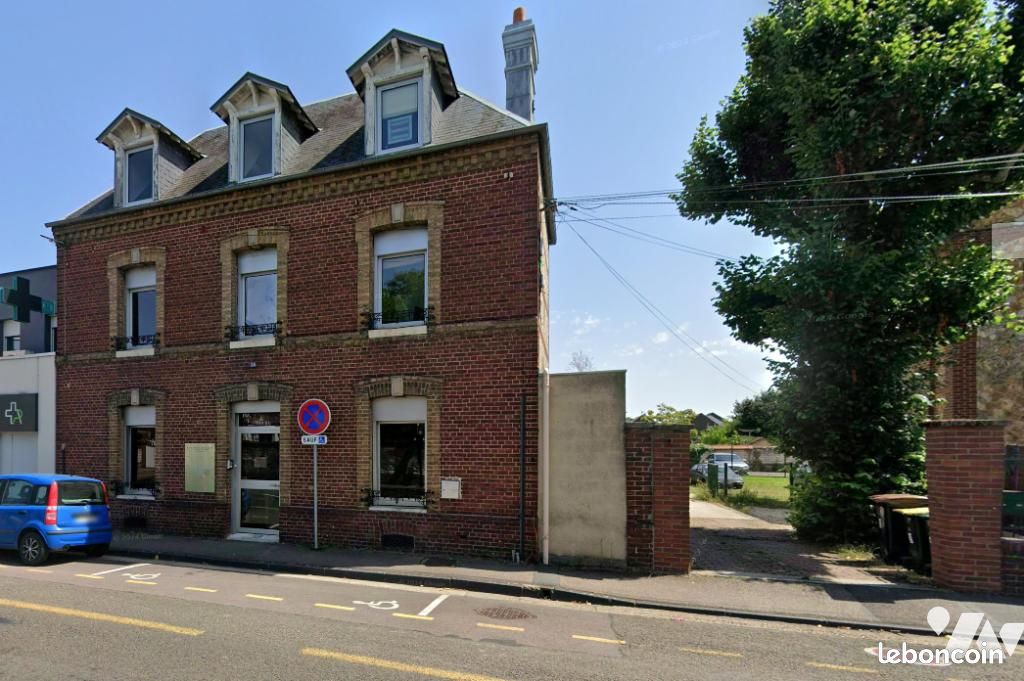 Immeuble 200 m² · à Saint-Aubin-lès-Elbeuf · 200 m² · 208 000 €