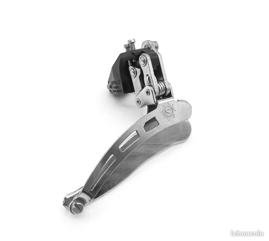 Ancien cintre triple griffe dérailleur arrière Peugeot cage