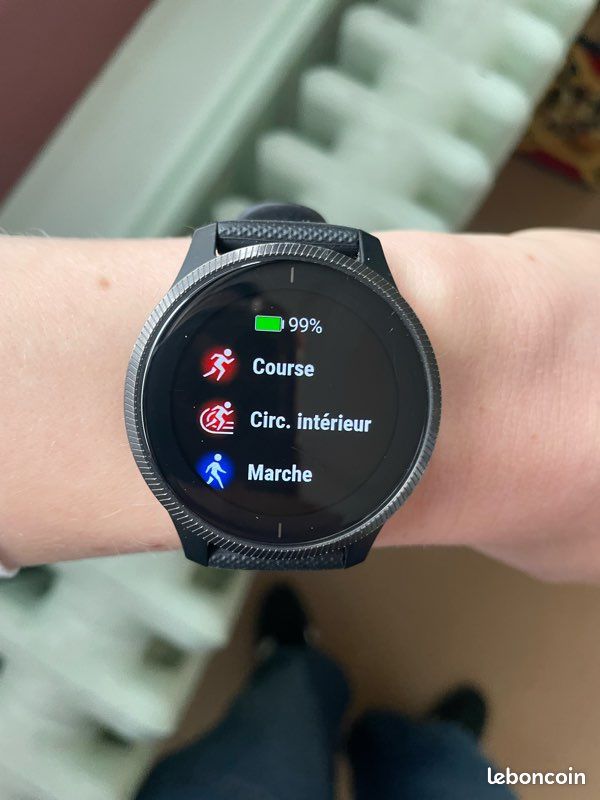Garmin Venu (image 2)