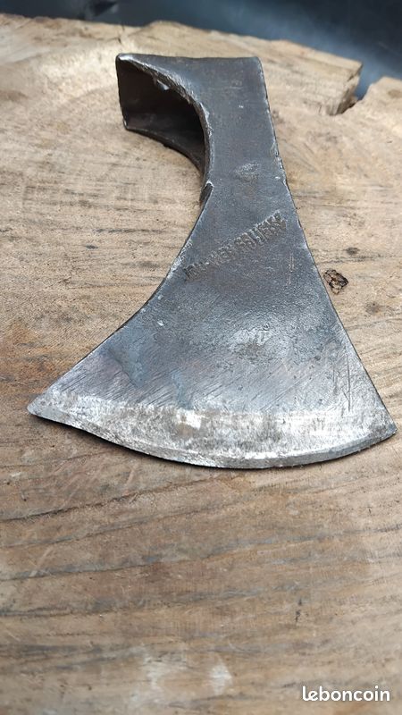 Ancienne Tête de Hache fer Forgé JOUANEN CALIGNY 15cm 19e - Collection