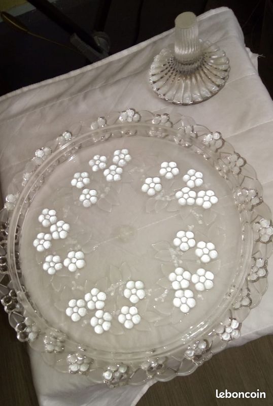 Plateau de présentation en verre taillé ancien (image 1)