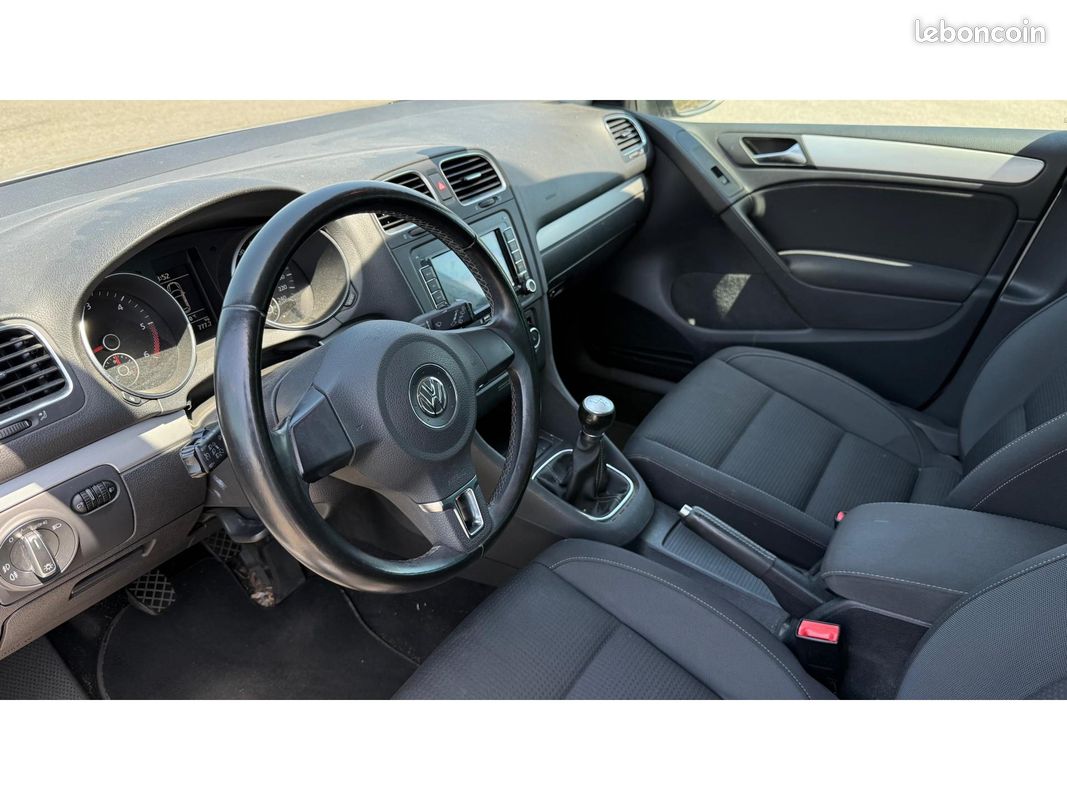 VOLKSWAGEN GOLF 6 1.6 TDi 16v 105cv / Clim auto / Kit distribution ok (image 12)