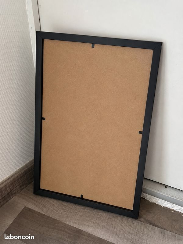 Lot de 2 cadres photo noirs 30 × 45 cm – NEUFS 🖤 (image 1)