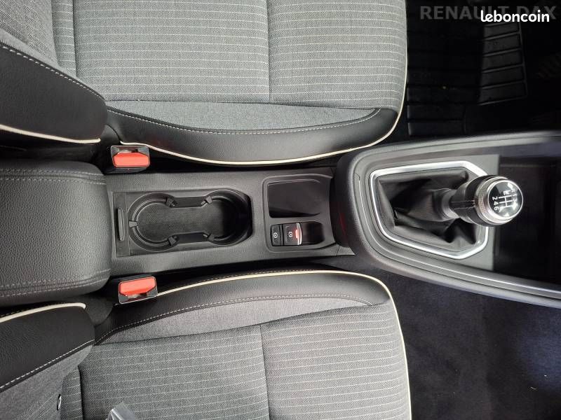 Renault Clio TCe 90 Techno (image 30)