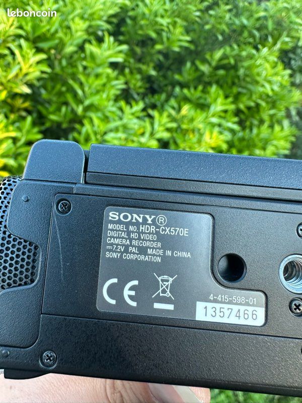 Caméscope Sony HDR-CX570 20Mpx - Très Bon État @111OVL1101