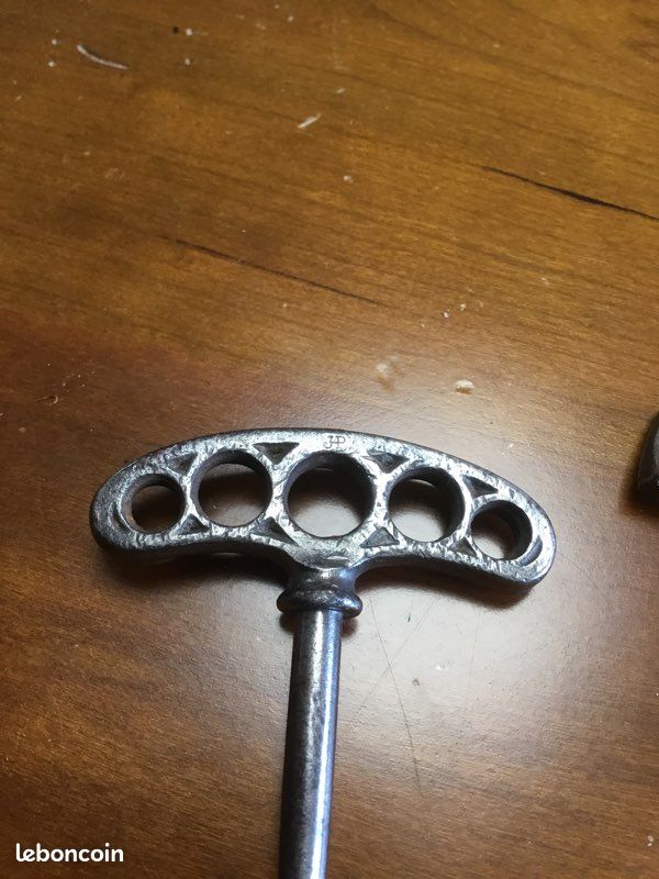 Tire-bouchon 'Pisseux Hirondelle' Par Georges Feret - Made In France Vintage