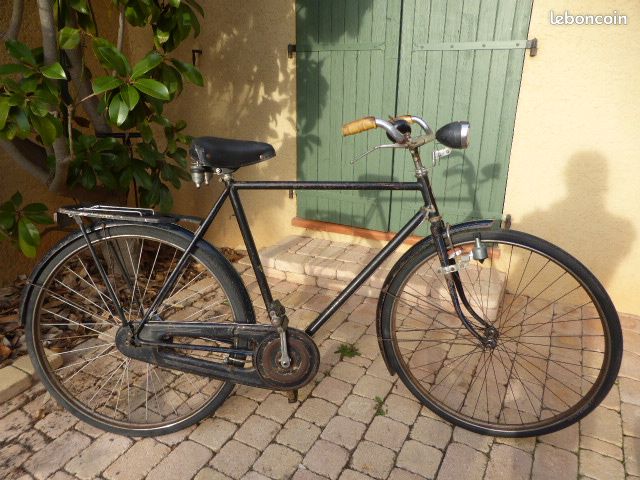Vélo ancien pour femme - Vélos
