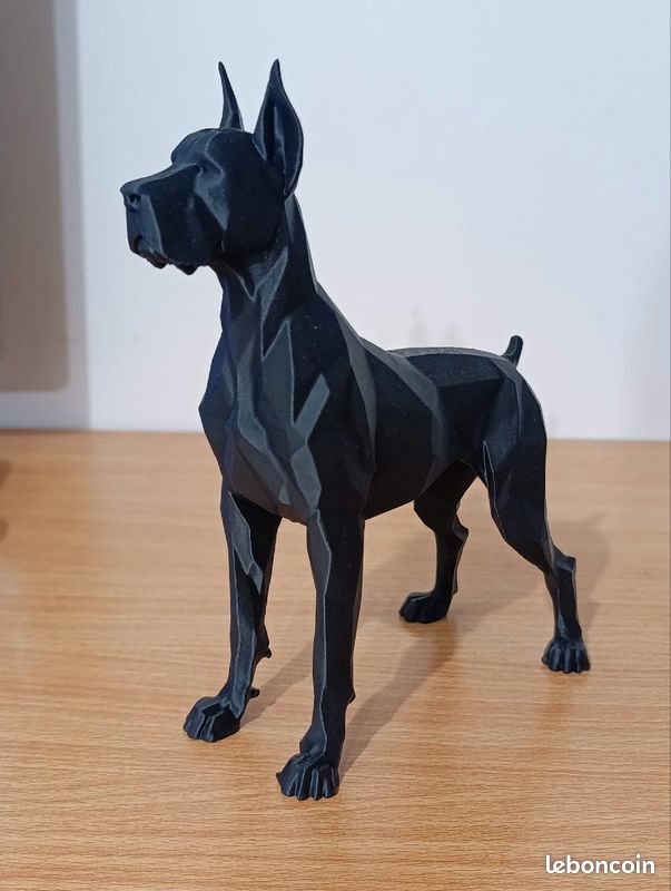 Dogue Allemand : Majesté et Noblesse Canine