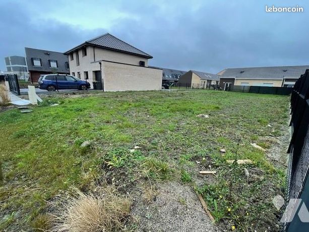 Terrain 468 m² LESTREM