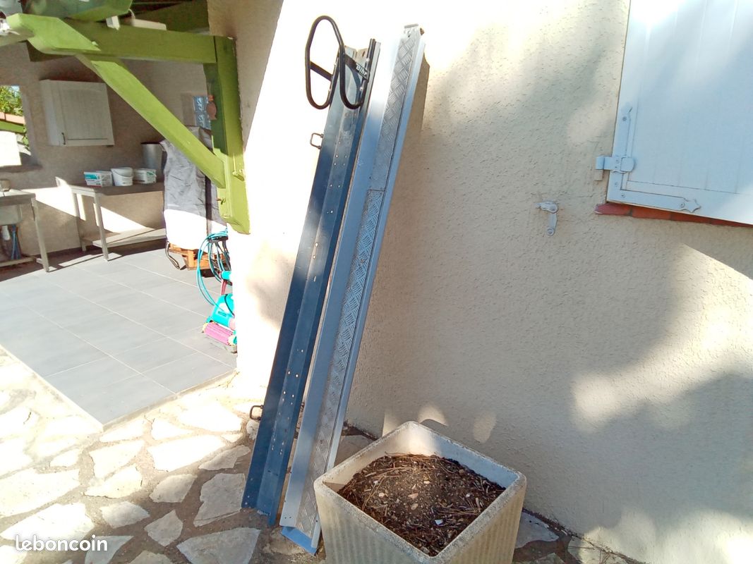 Rails pour porte scooter ou remorque moto (image 2)