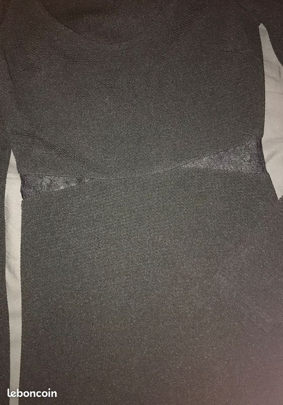 Robe noire pour femme (image 2)