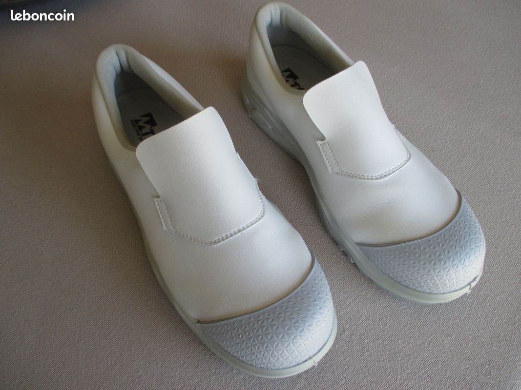 Chaussure de sécurité cuisine Taille 44 26 Euros (image 1)