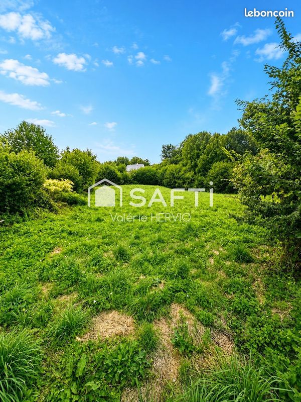 Terrain 2200 m² · à Larré · 2 200 m² · 160 000 €