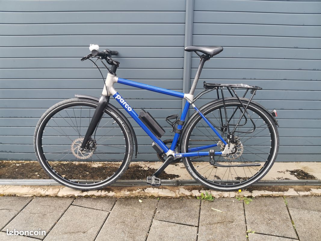 Vélo électrique VTC Z PAO Blanc/bleu - 26 Pouces, 21 Vitesses, Suspension Avant - Occasion