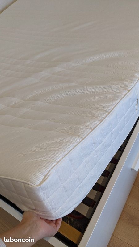 Matelas ikea parfait état 140x200 latex (image 2)