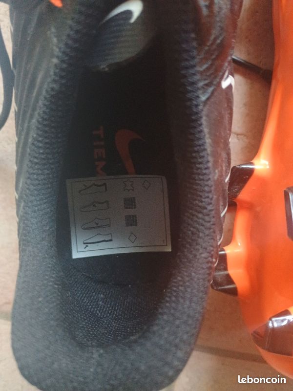 Chaussures football 43 Nike neuves (image 3)