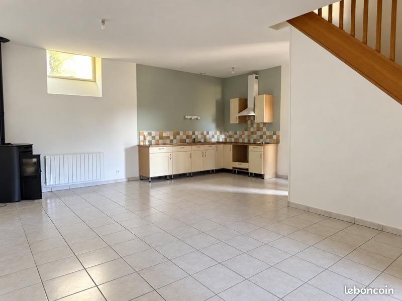 Appartement 4 pièces 69 m² · à Saint-Étienne-de-Montluc · 69 m² · 813 €/mois